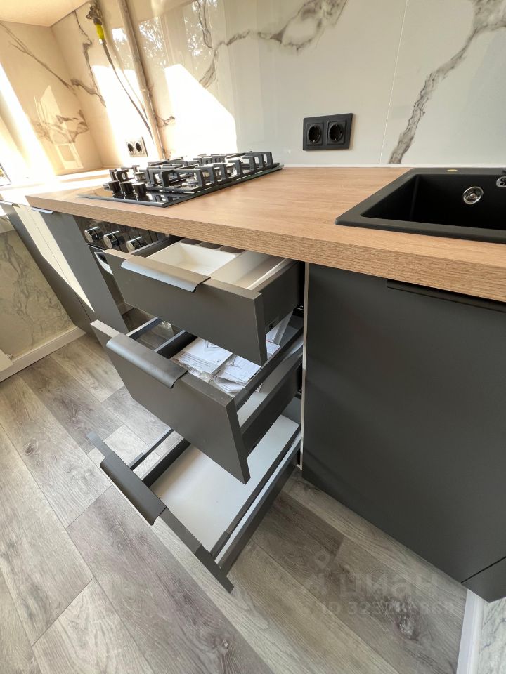 Продажа 2-комн квартиры на вторичном рынке Лесной Городок пгт, улица Лесная, 8