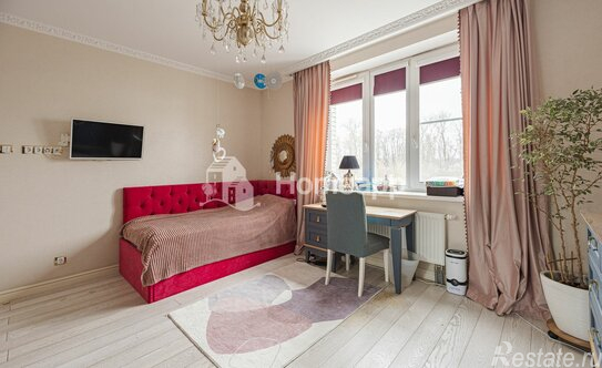 Продажа 4-комн квартиры на вторичном рынке улица Твардовского,  д. 12 к2