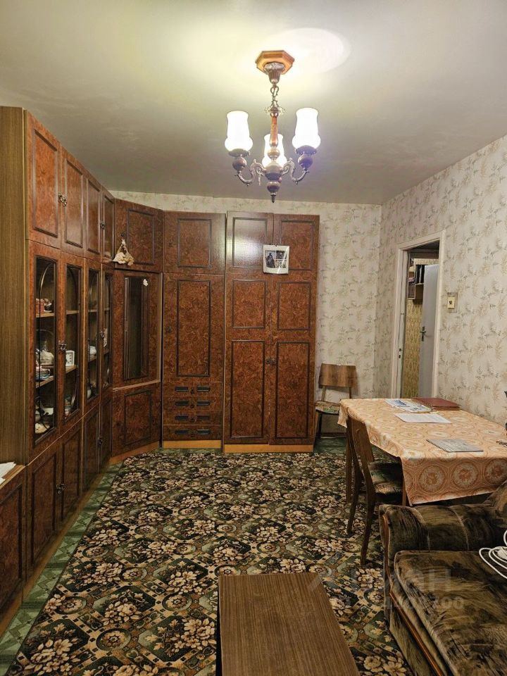 Продажа 3-комн квартиры на вторичном рынке улица Стойкости, 27