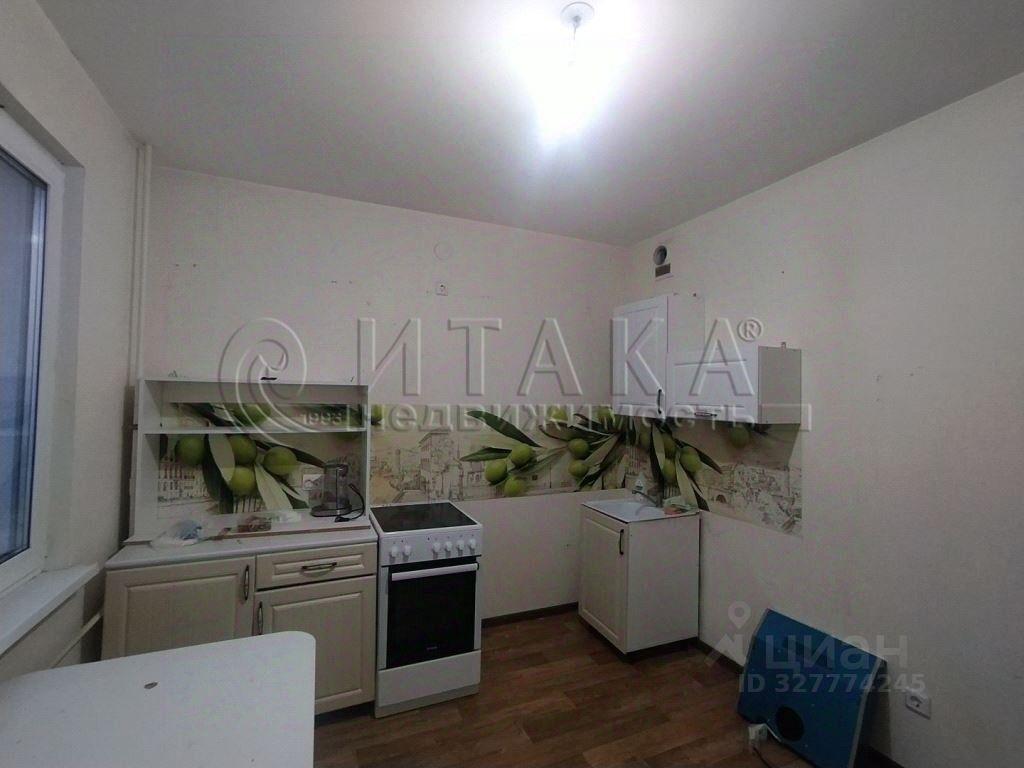 Аренда 3-комн квартиры на вторичном рынке улица Маршала Казакова, 82к1