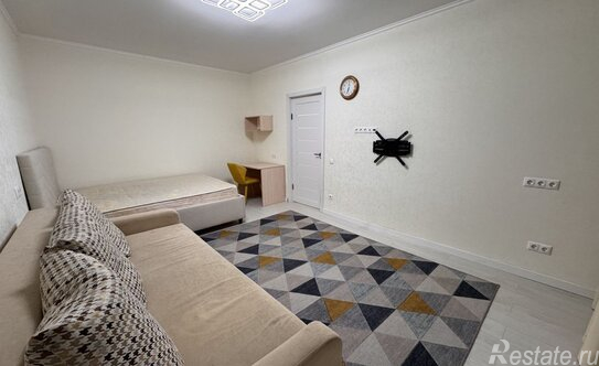 Аренда 1-комн квартиры на вторичном рынке ул Россошанская,  д. 4,  к. 2