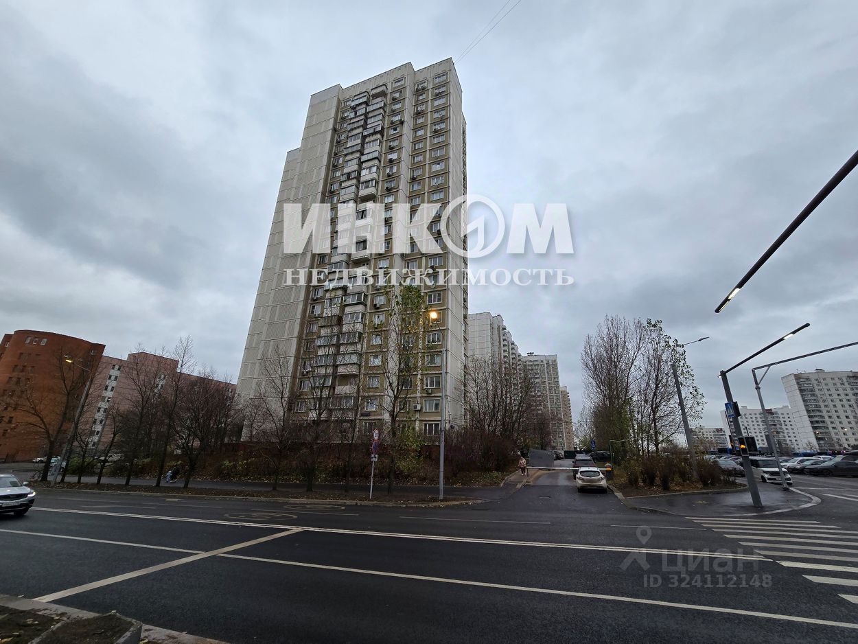 Продажа 3-комн квартиры на вторичном рынке Осенняя улица, 14