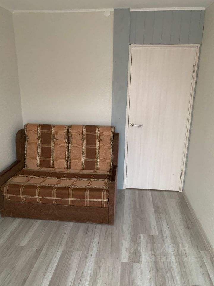 Аренда 3-комн квартиры на вторичном рынке Инициативная улица, 16К3