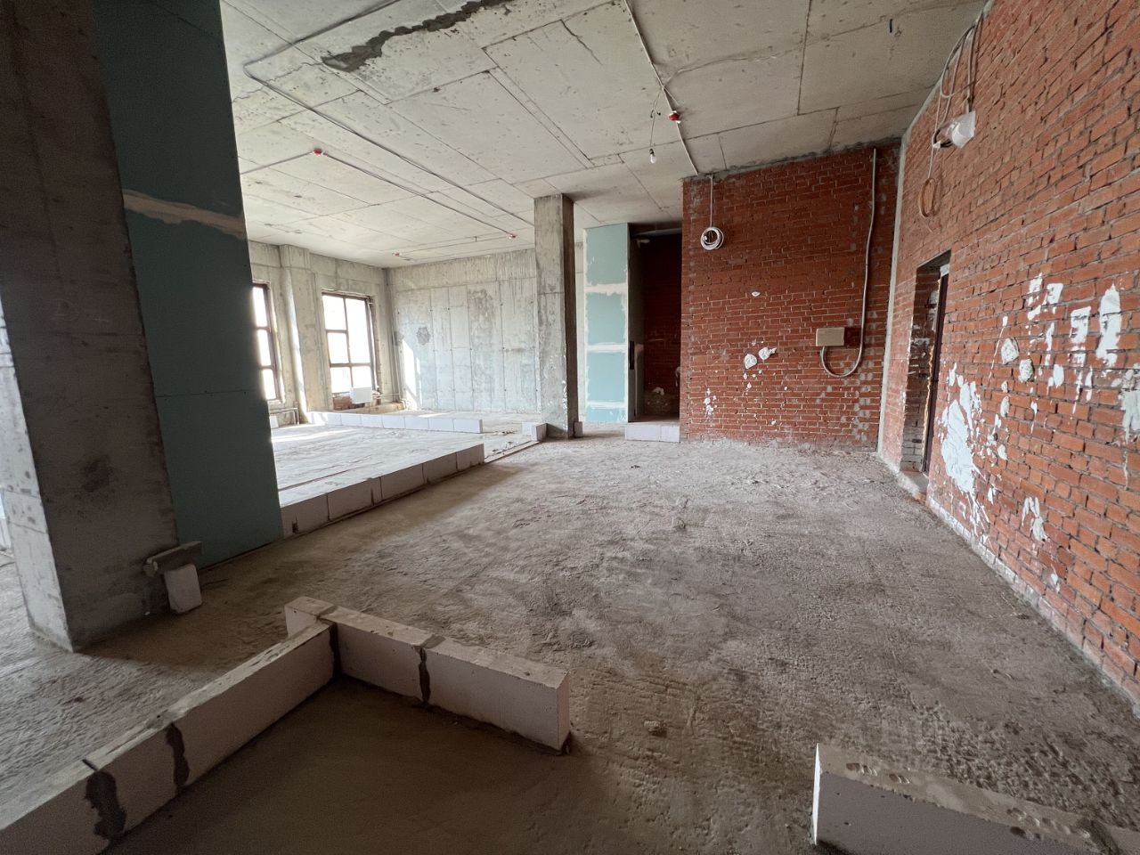 Продажа 2-комн квартиры на вторичном рынке Большой Строченовский переулок, 9