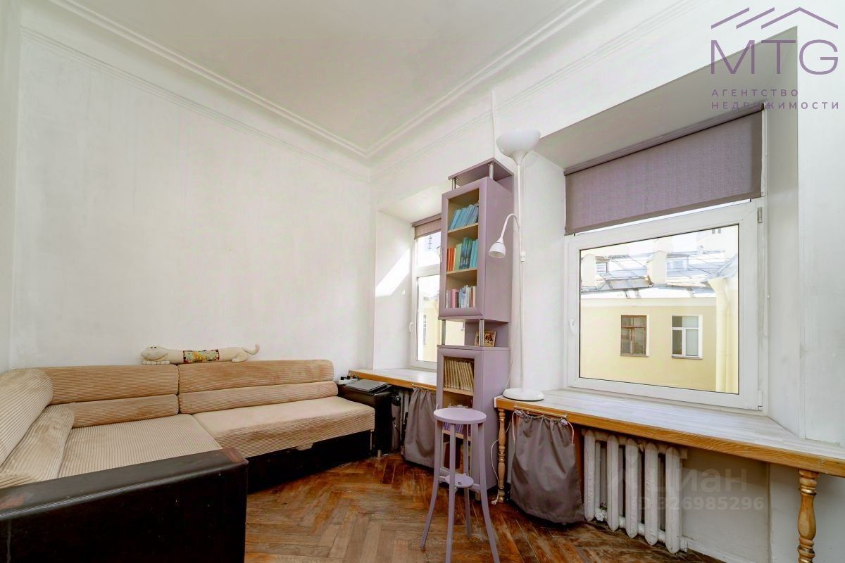 Продажа 6-комн квартиры на вторичном рынке Сенная пл,  д. 13