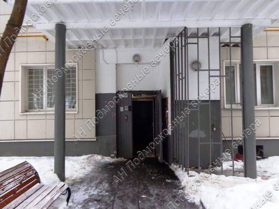 Продажа 3-комн квартиры на вторичном рынке Новощукинская улица, 14