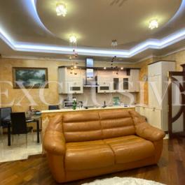 Продажа 3-комн квартиры на вторичном рынке улица Коштоянца,  д. 20 к3