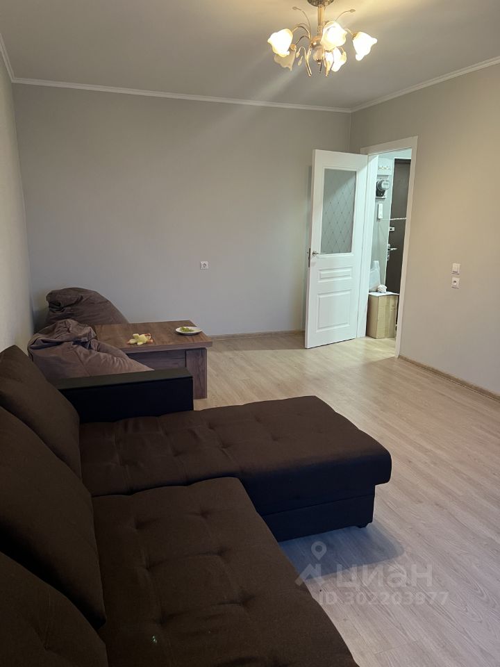 Аренда 1-комн квартиры на вторичном рынке Комендантский проспект, 13к1