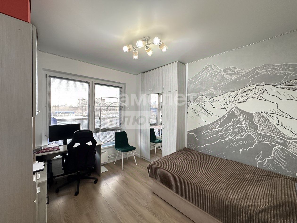 Продажа 3-комн квартиры на вторичном рынке Новохохловская улица, 15к1