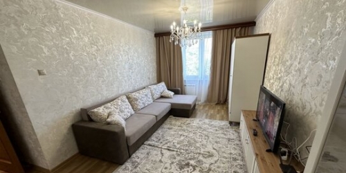 3-комн квартира ул Пришвина,  д. 21