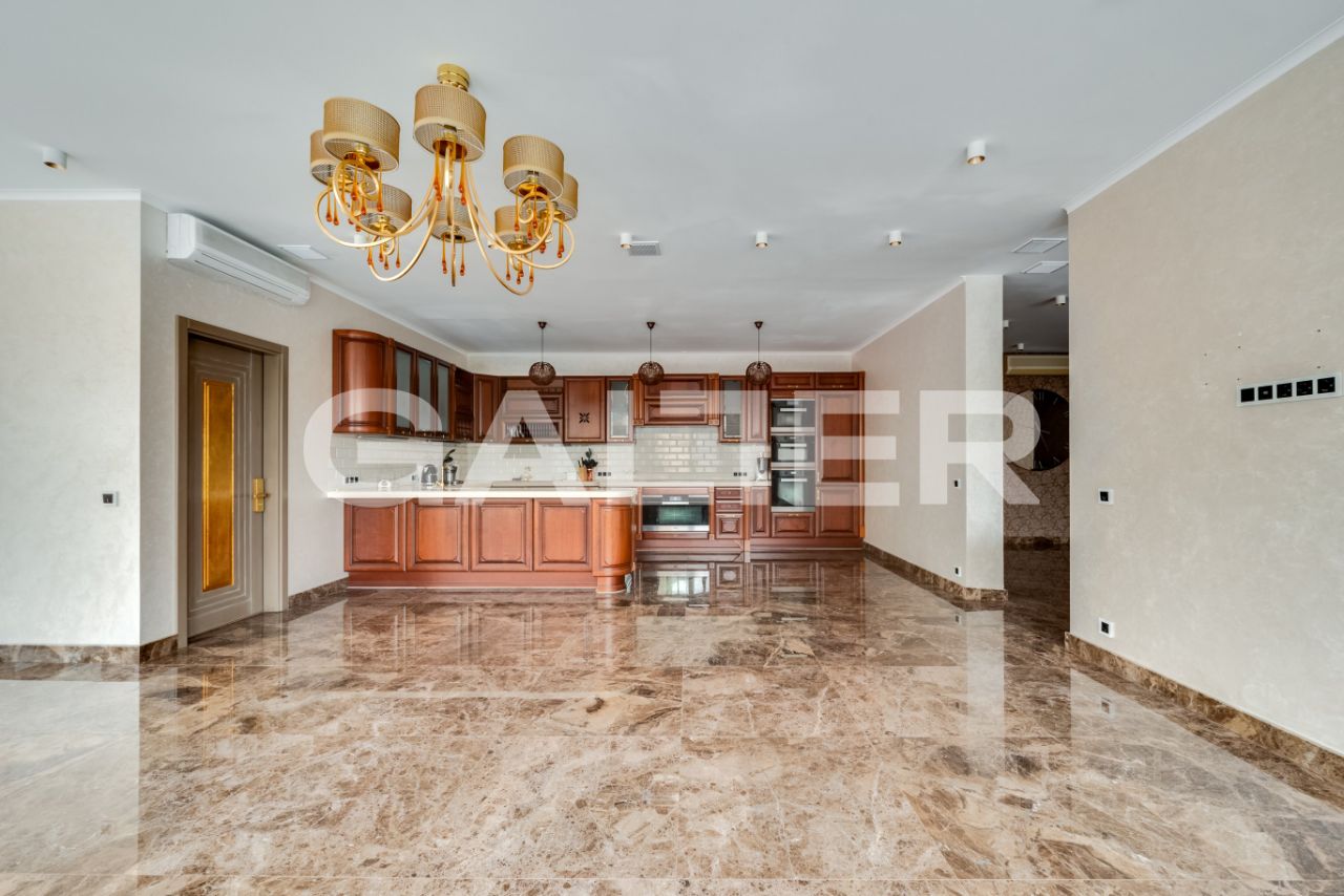 Продажа 6-комн квартиры на вторичном рынке Филипповский переулок, 8С1