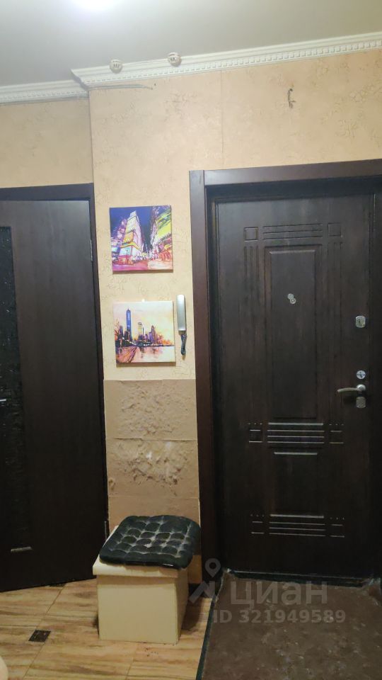 Продажа 2-комн квартиры на вторичном рынке Губернский мкр, улица Земская,  д. 13