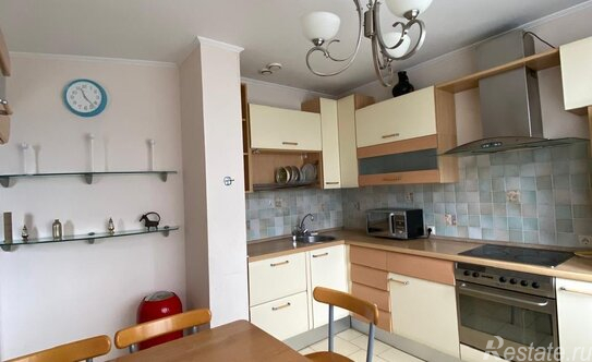 Продажа 3-комн квартиры на вторичном рынке Дорогобужская улица,  д. 3