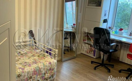 Продажа 3-комн квартиры на вторичном рынке Художников пр-кт,  д. 2 к1