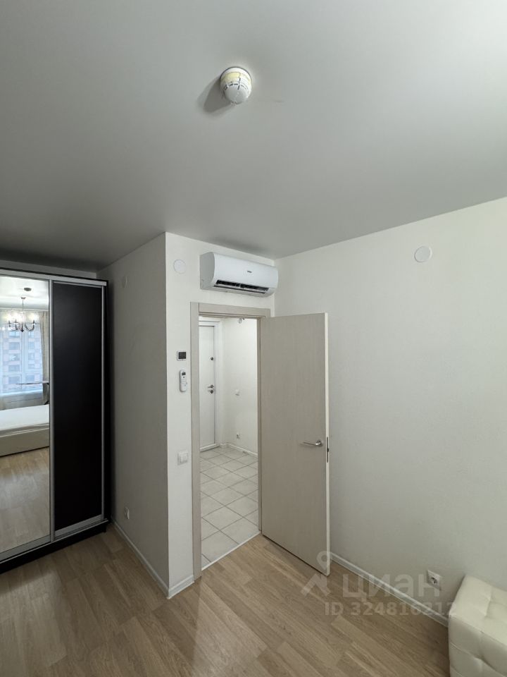 Аренда 1-комн квартиры на вторичном рынке Варшавское шоссе, 141Ак3