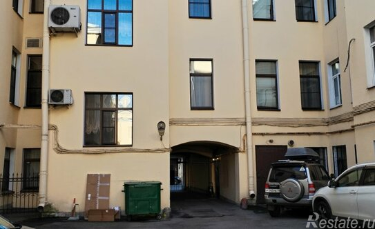 Продажа 4-комн квартиры на вторичном рынке Галерная улица,  д. 59