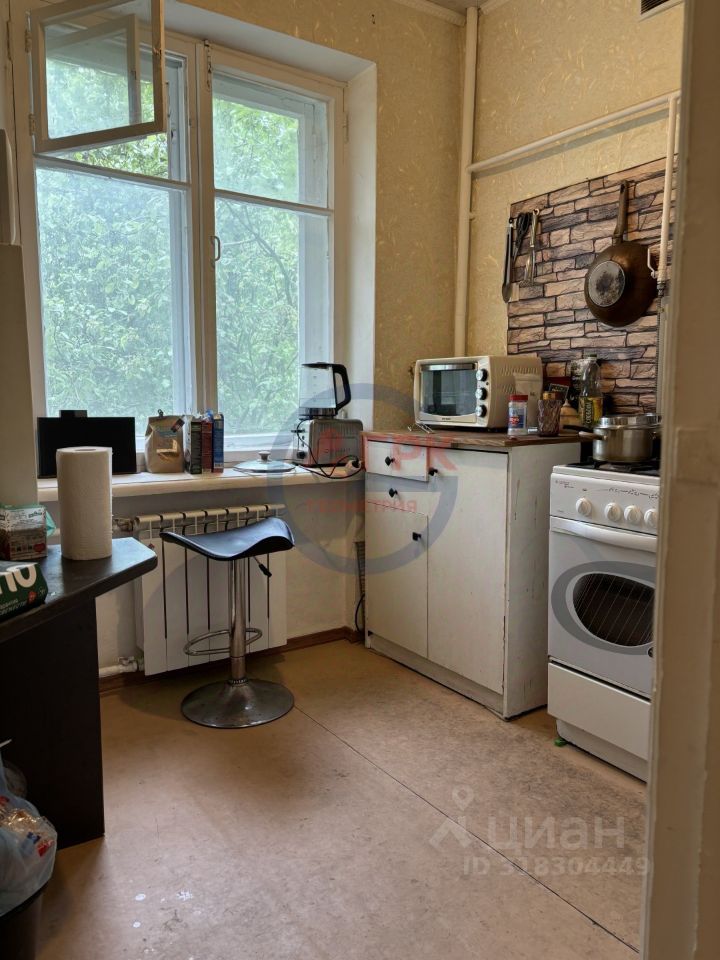 Продажа 2-комн квартиры на вторичном рынке Кутузовский проспект, 76