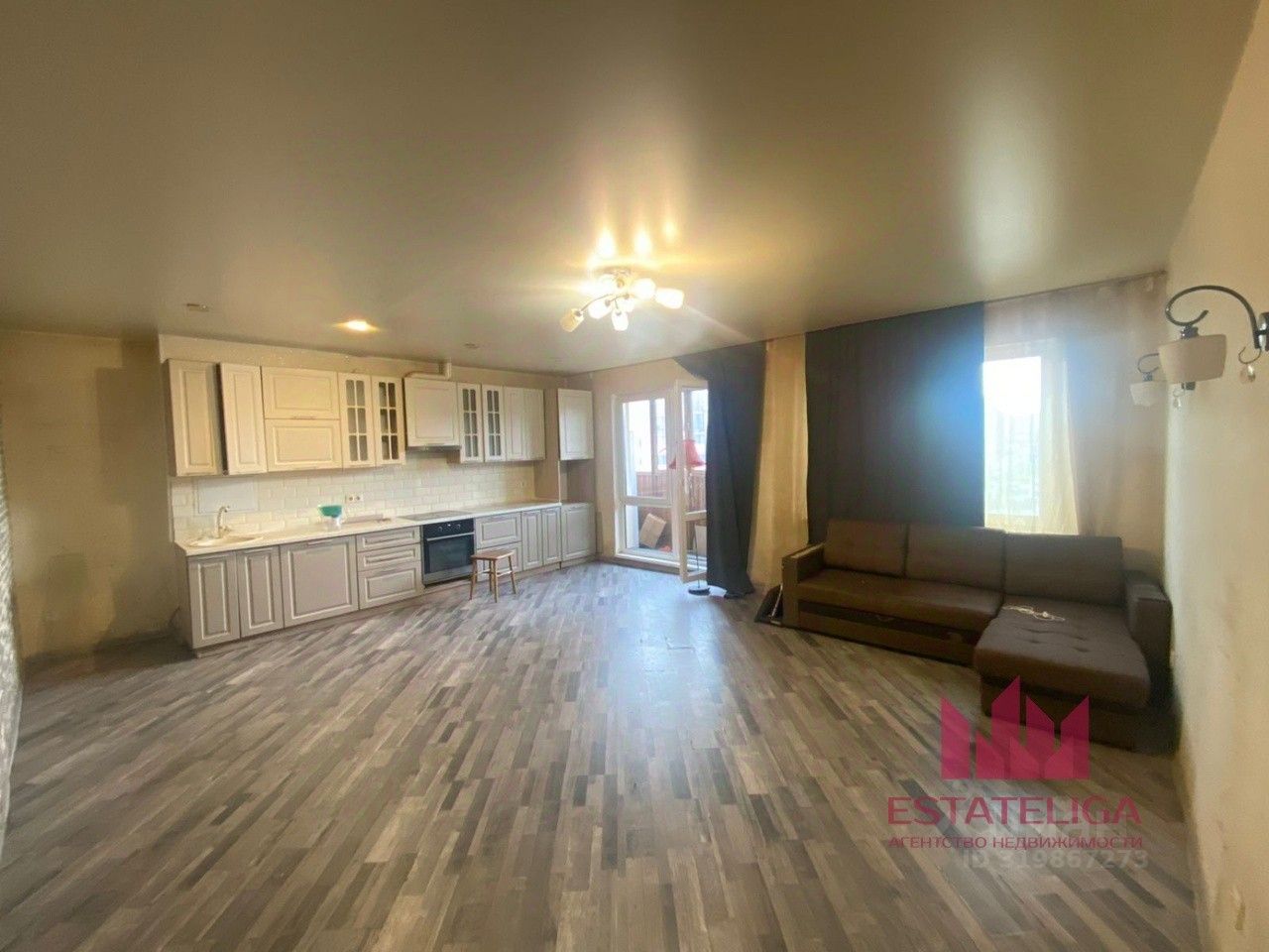 Продажа 3-комн квартиры на вторичном рынке Лопатино пгт, бульвар Солнечный, 2