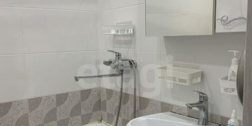 3-комн квартира Маршала Захарова ул,  д. 12,  к. 2