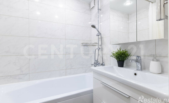 Продажа 2-комн квартиры на вторичном рынке Ленинский пр-кт,  д. 110 к1 литБ