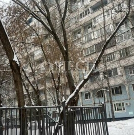 Продажа 1-комн квартиры на вторичном рынке Донецкая улица,  д. 15
