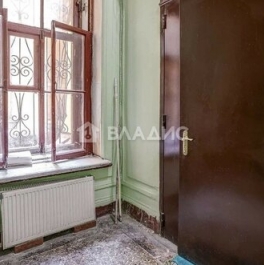 Продажа 4-комн квартиры на вторичном рынке Литейный пр-кт,  д. 31