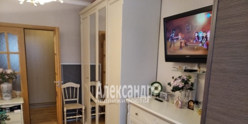 2-комн квартира Испытателей просп.,  д. 31,  к. 1