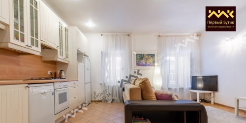 2-комн квартира Дворцовая наб,  д. 16