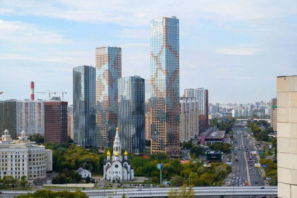 Продажа 3-комн квартиры на вторичном рынке Озерная улица, 1к1