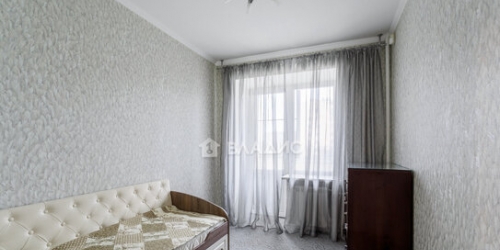 3-комн квартира ул Касаткина,  д. 16