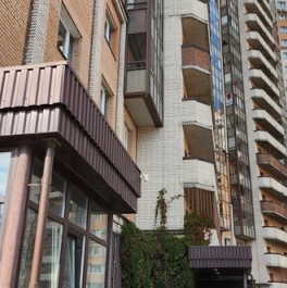 Продажа 2-комн квартиры на вторичном рынке улица Есенина,  д. 1 к1