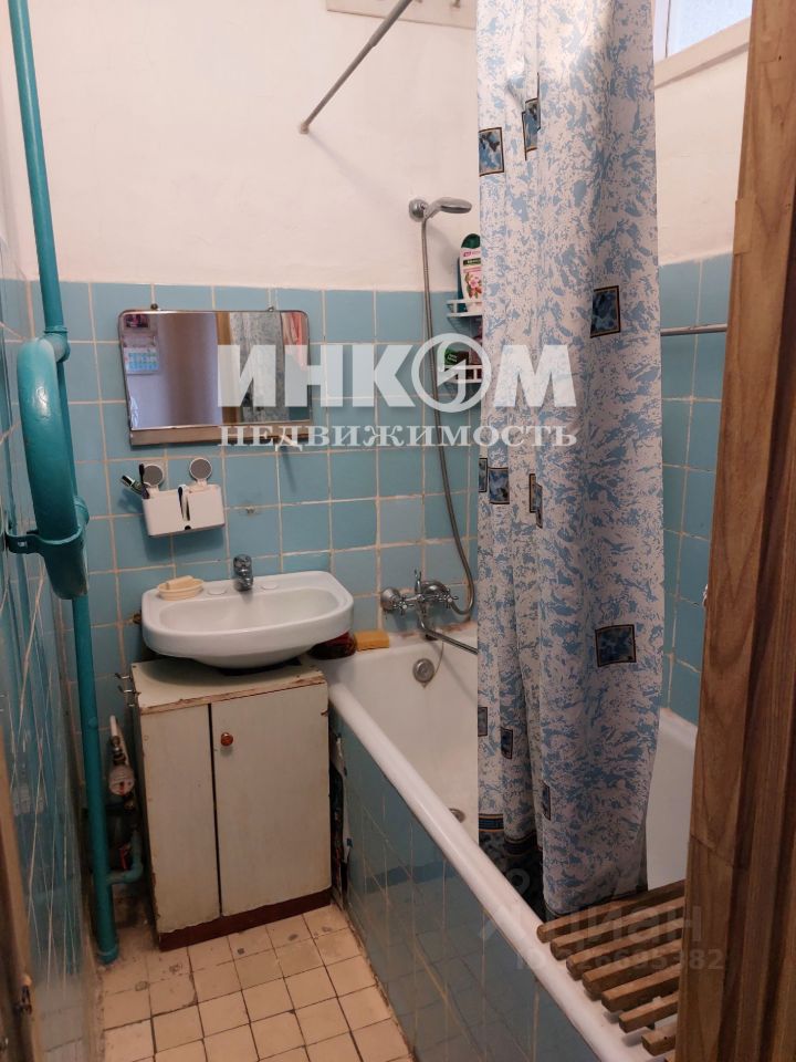 Продажа 1-комн квартиры на вторичном рынке Новоалексеевская улица, 1