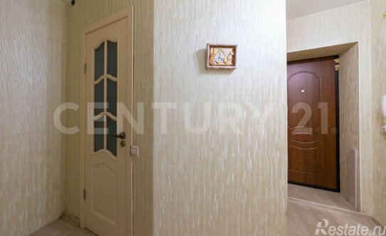 Продажа 2-комн квартиры на вторичном рынке Им Свердлова пгт, 1-й мкр,  д. 30