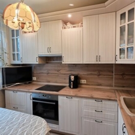 Продажа 2-комн квартиры на вторичном рынке улица Лескова,  д. 21