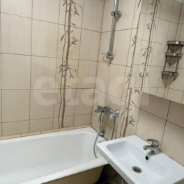 Продажа 1-комн квартиры на вторичном рынке улица Латышских Стрелков,  д. 5 к2