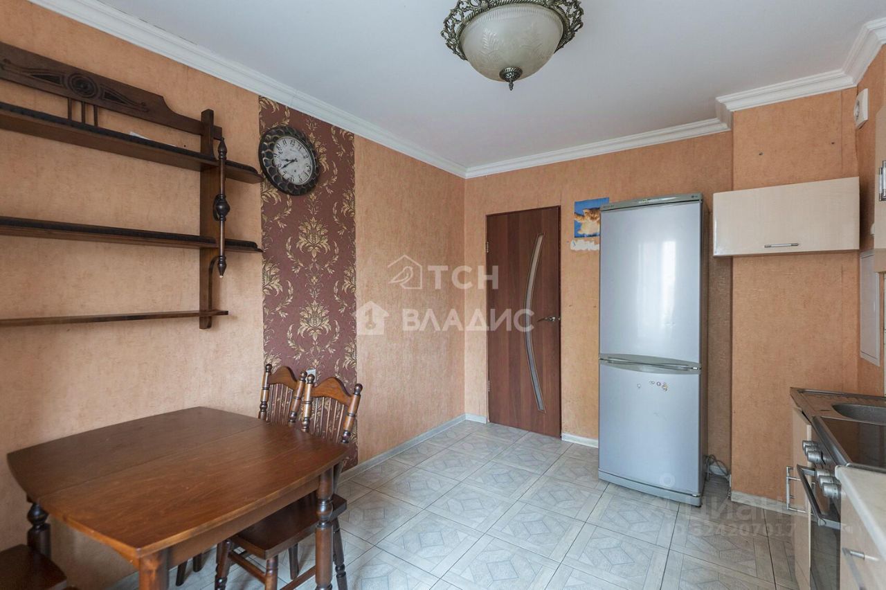 Продажа 2-комн квартиры на вторичном рынке Лесной пгт, улица Советская, 3Вк2