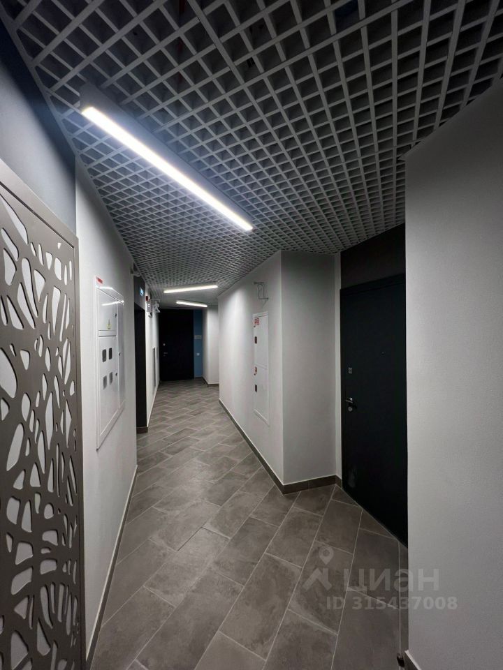 Продажа 2-комн квартиры на вторичном рынке проспект Крузенштерна, 2