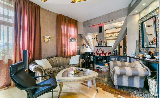 Продажа 3-комн квартиры на вторичном рынке Зачатьевский 1-й пер,  д. 6,  к. 1