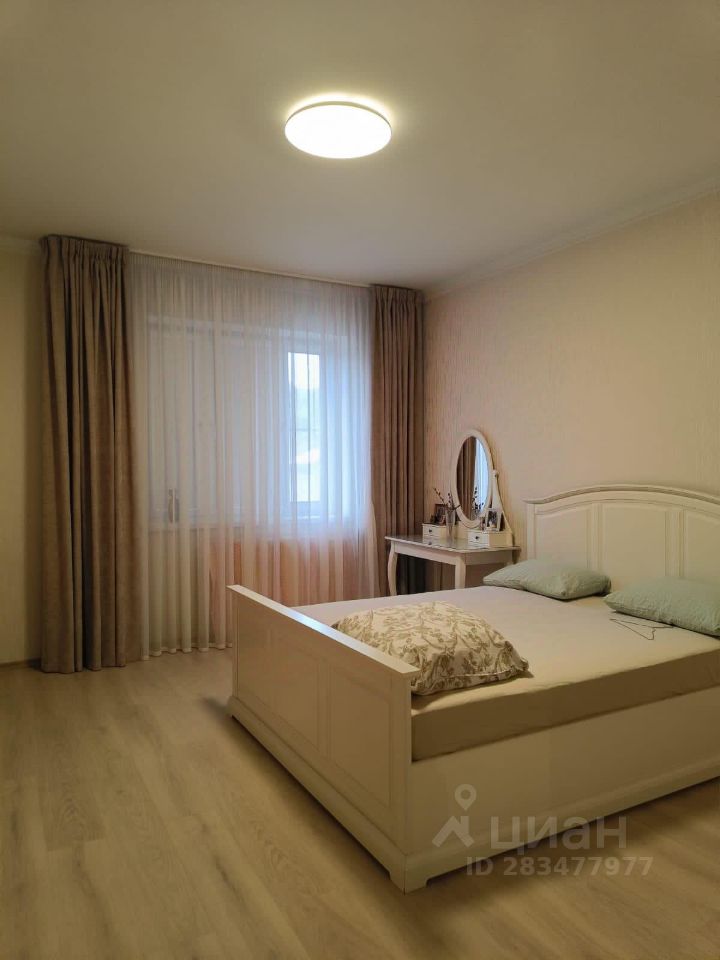 Аренда 1-комн квартиры на вторичном рынке Западный мкр, улица Лунная, 25