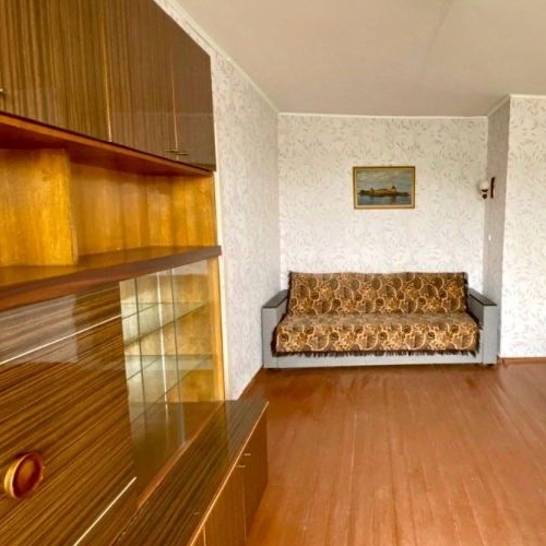 2-комн квартира Кировск, улица Маяковского, 5