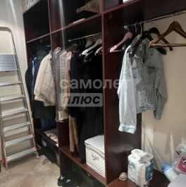 Продажа 4-комн квартиры на вторичном рынке Андропова пр-кт,  д. 42,  к. 1