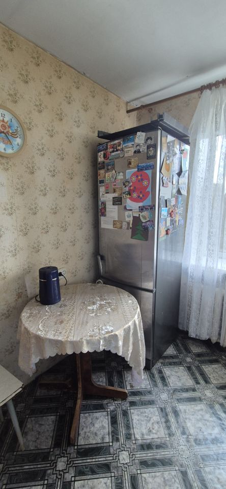 Продажа 2-комн квартиры на вторичном рынке пос. Молодежное, Солнечная улица, 5