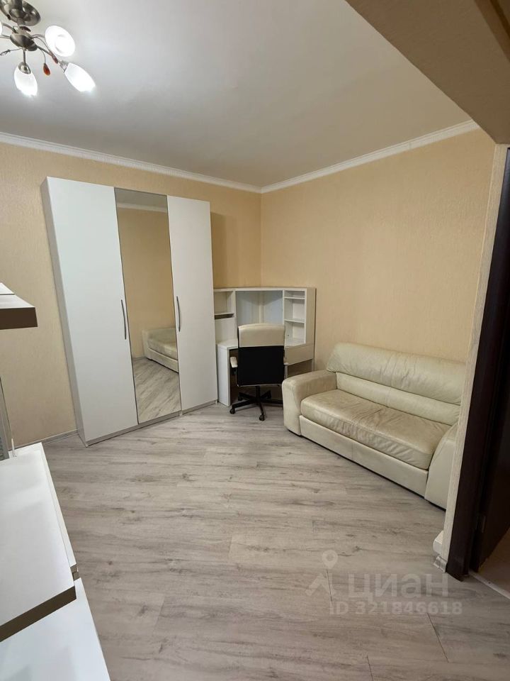 Продажа 1-комн квартиры на вторичном рынке улица Заморенова, 5С1