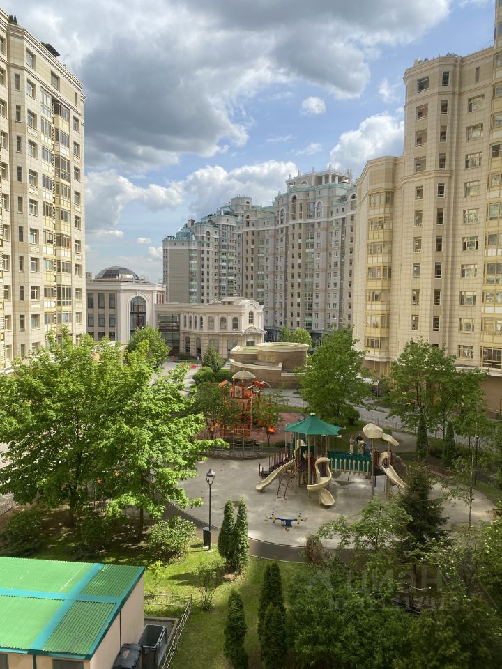 Продажа 2-комн квартиры на вторичном рынке Ломоносовский проспект, 25к3