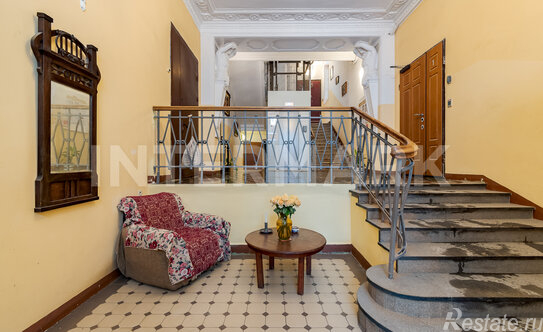 Продажа 4-комн квартиры на вторичном рынке улица Машкова,  д. 16