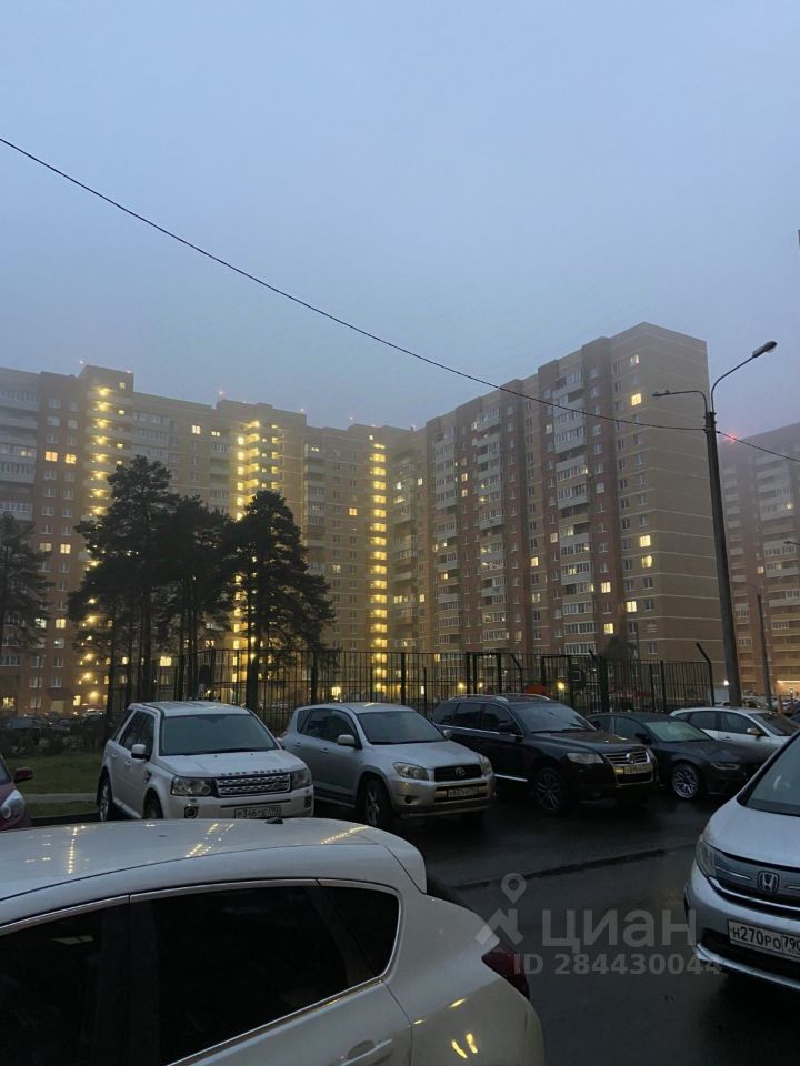 Продажа 3-комн квартиры на вторичном рынке Имени В.Н. Махалина мкр, 37