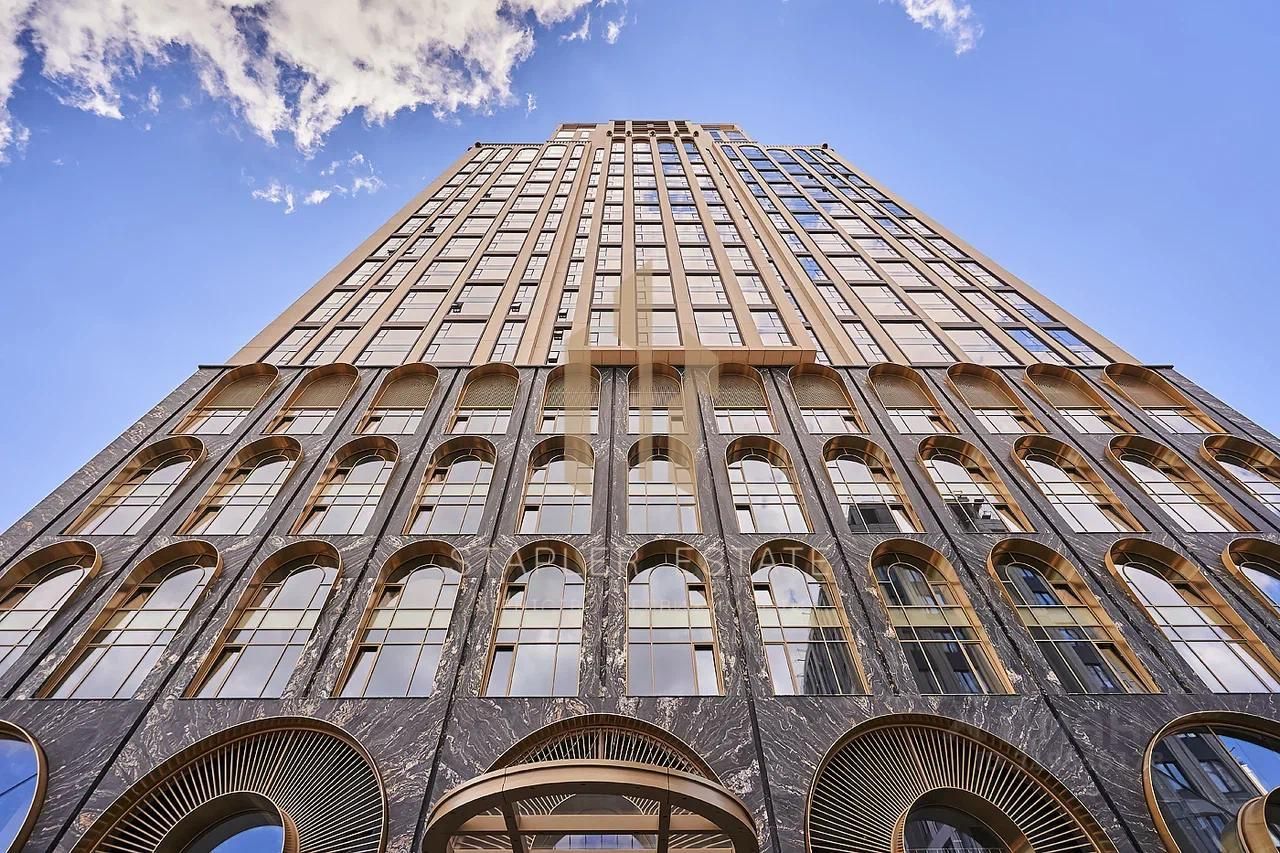 Продажа 2-комн квартиры на вторичном рынке Поклонная улица, 9