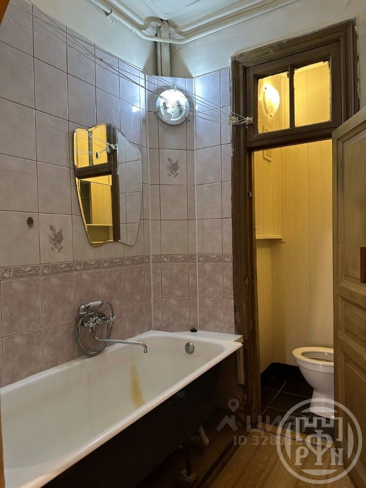 Продажа 3-комн квартиры на вторичном рынке Тамбовская улица, 43Б
