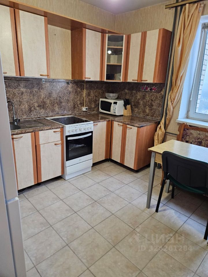 Продажа 1-комн квартиры на вторичном рынке Петергофское шоссе, 17к1