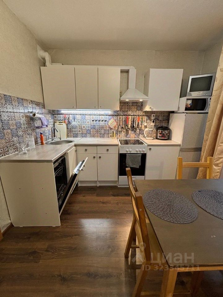 Продажа 1-комн квартиры на вторичном рынке Яхтенная улица, 12К1